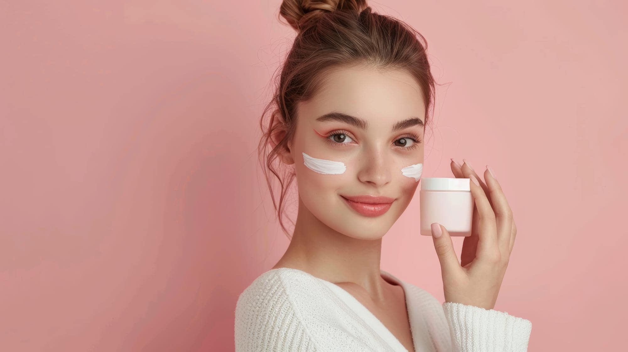 ۱۰ ایده برای نورپردازی تزئینی در خانه و فضای باز با ریسه و چراغ دکوراتیو